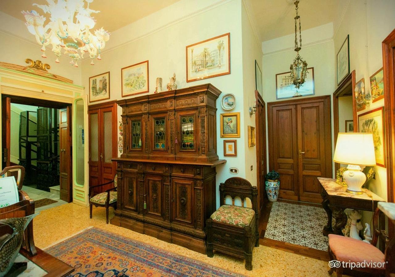 B&B Atmosfere Del Centro Storico เนเปิลส์ ภายนอก รูปภาพ