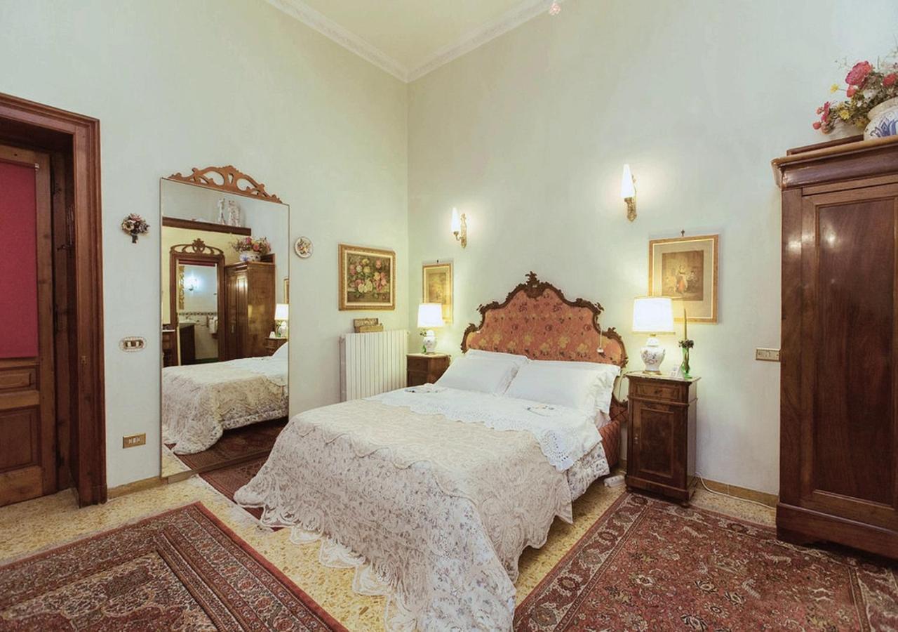 B&B Atmosfere Del Centro Storico เนเปิลส์ ภายนอก รูปภาพ