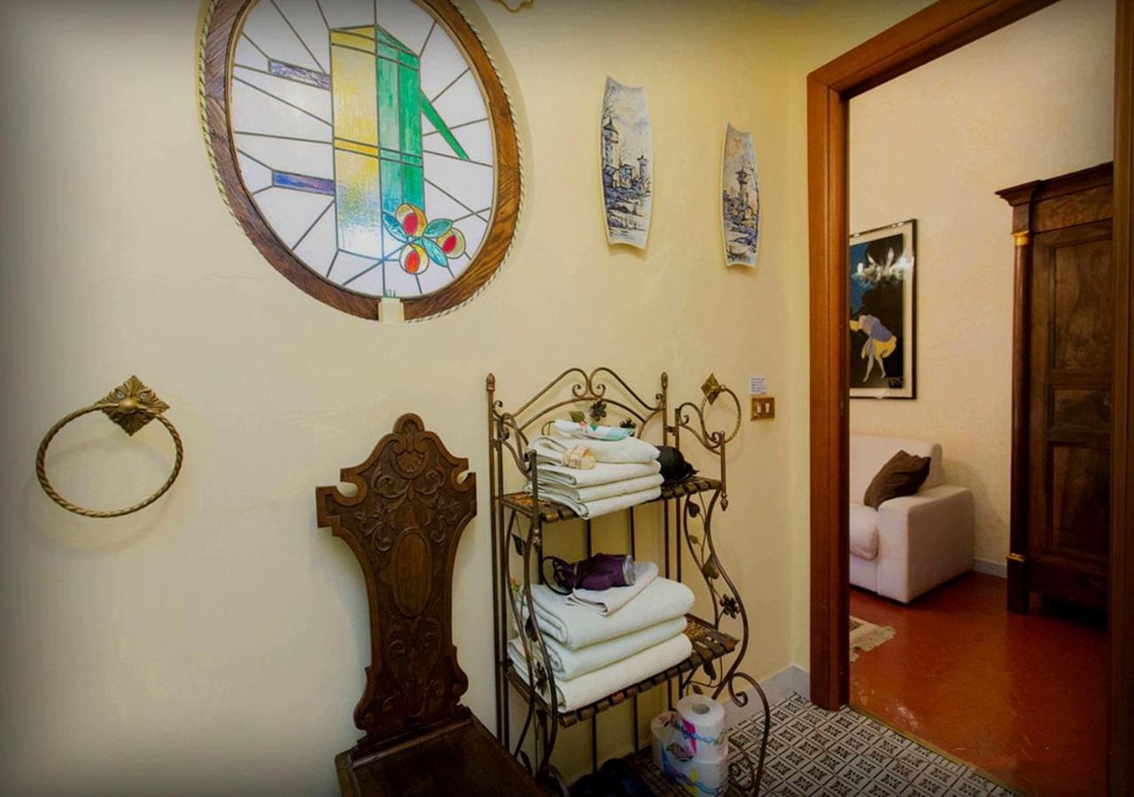B&B Atmosfere Del Centro Storico เนเปิลส์ ภายนอก รูปภาพ
