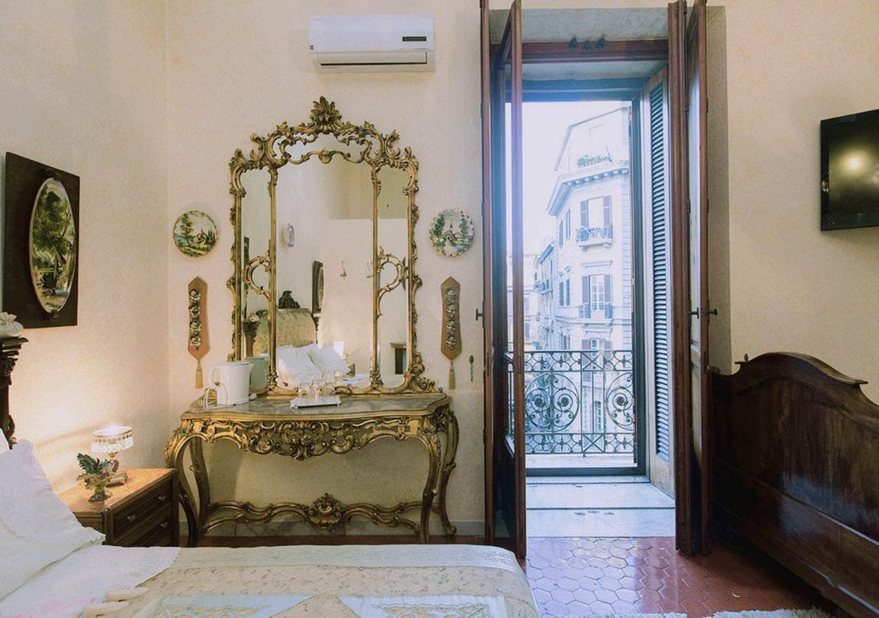 B&B Atmosfere Del Centro Storico เนเปิลส์ ภายนอก รูปภาพ
