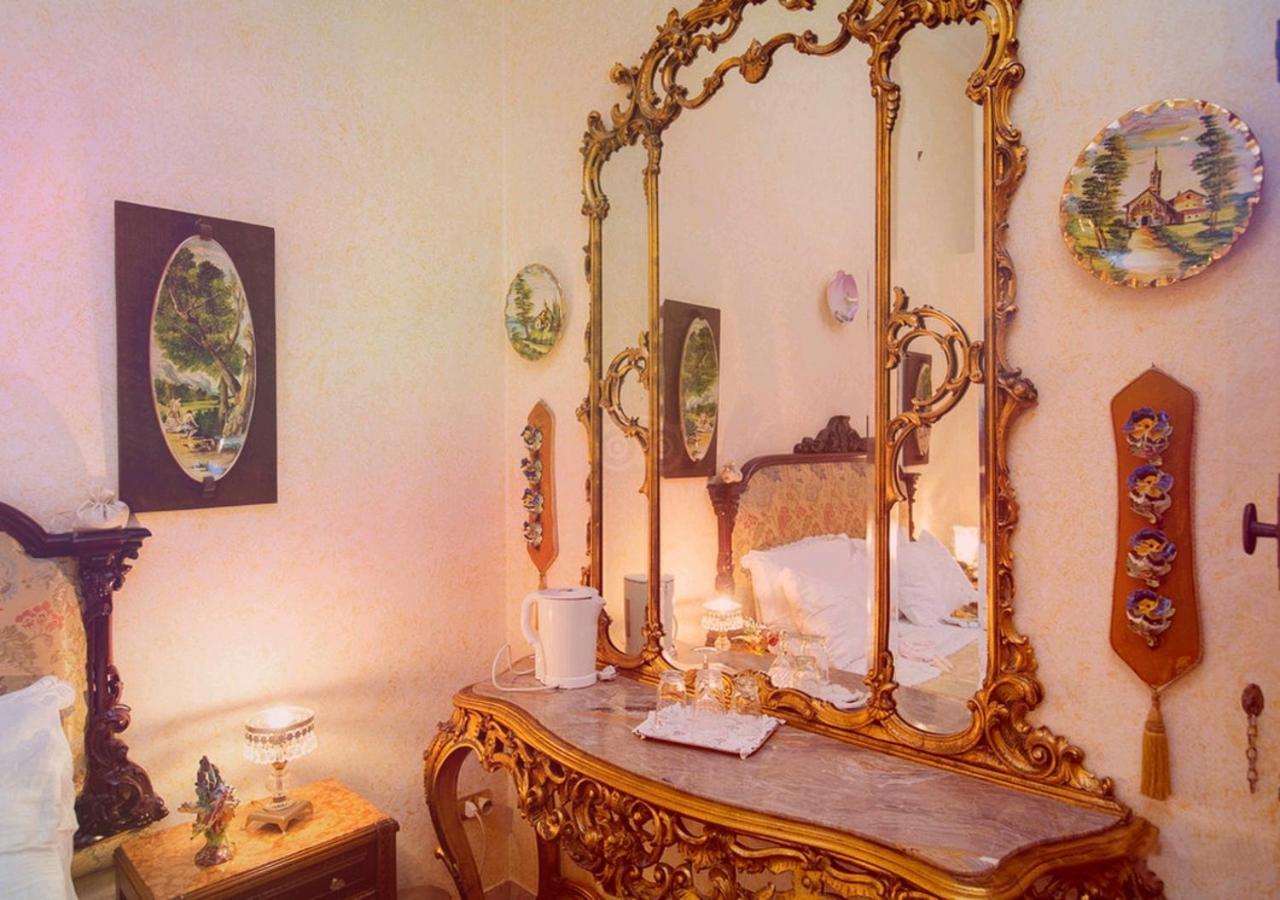 B&B Atmosfere Del Centro Storico เนเปิลส์ ภายนอก รูปภาพ