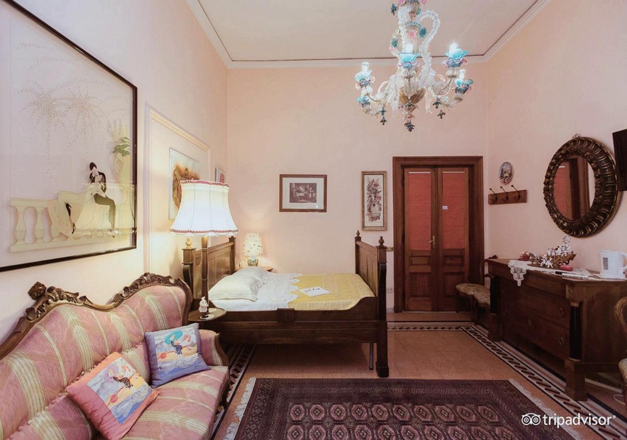 B&B Atmosfere Del Centro Storico เนเปิลส์ ภายนอก รูปภาพ