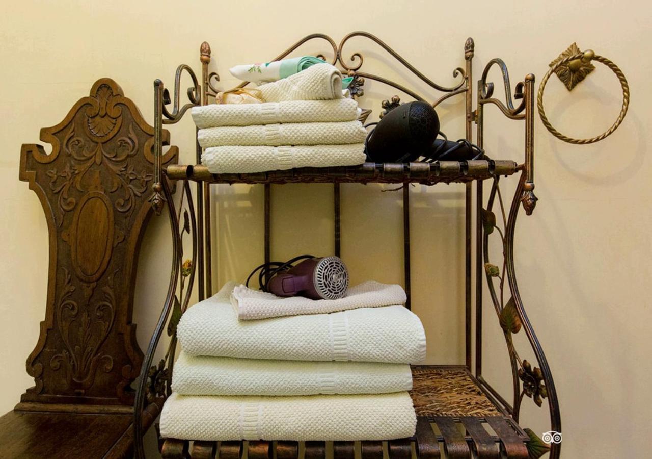 B&B Atmosfere Del Centro Storico เนเปิลส์ ห้อง รูปภาพ